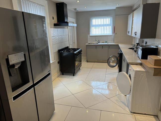 5 bedroom HMO house prime location Bills included Main Photo