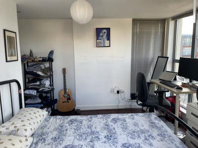 Room in new build flat just off Palmeira Square Main Photo
