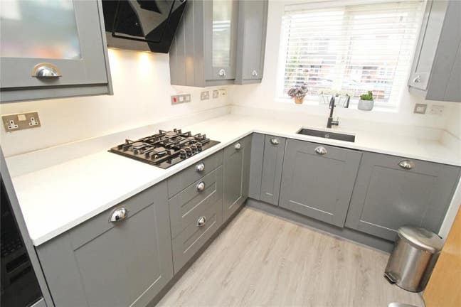 Beautiful 3/4 bedroom house for rent Main Photo
