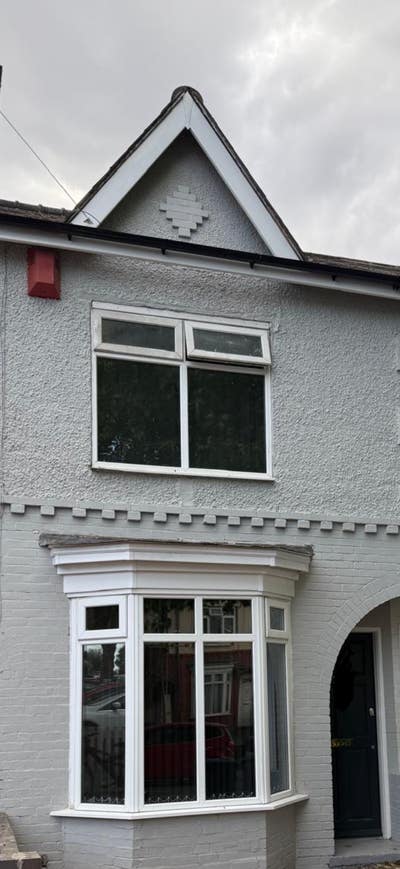 To Let: Fully Refurbished 3-Bedroom House – Bordes Main Photo