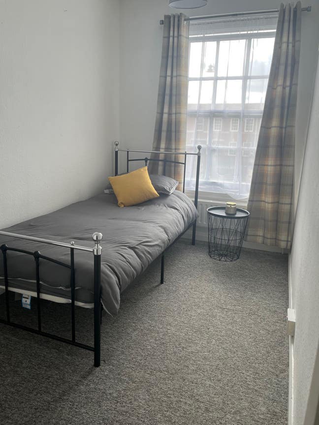 Single or double room - 5min to Station Main Photo