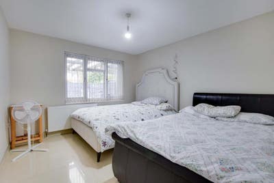 Spacious King-Size Bedroom with Private Bathroom – Main Photo