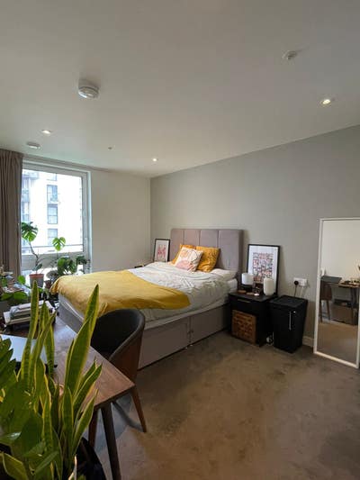 King Size Room (With Separate Private Bathroom) Main Photo