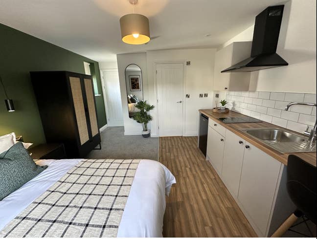 Studio-Style En-Suite Rooms with Kitchenettes Main Photo