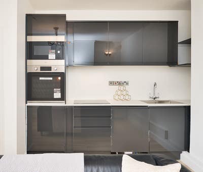 1 Bed Modern Apartiment in Westminster SW1 Main Photo