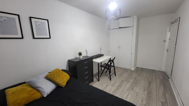 XL DBL Rooms with Lounge 10min to Tower hill !! Main Photo