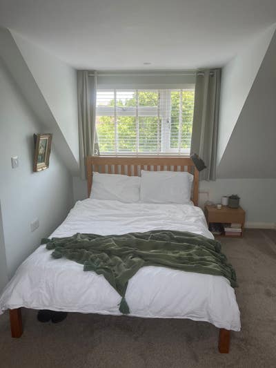 Large room plus office space  Main Photo