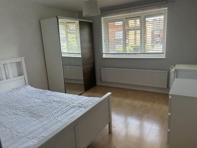 Huge Double Room Available Main Photo