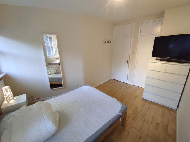 1-2 month room short let rental in Central London Main Photo