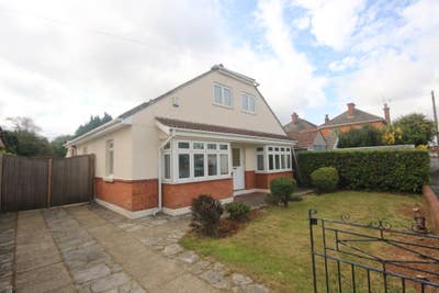 7 Double Bedrooms in Winton  Main Photo