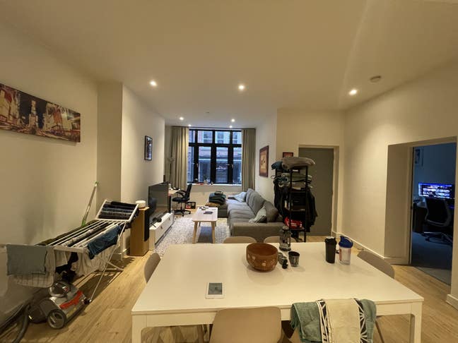 Spacious double room available in central Leeds Main Photo
