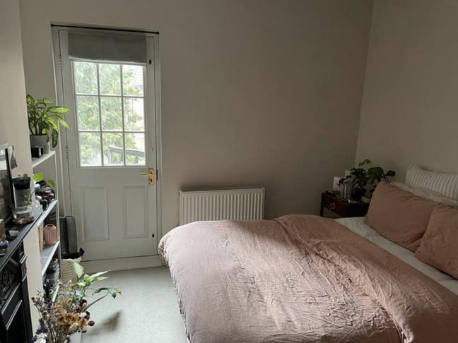 Double Room in Ealing/Brentford Available July 23 Main Photo