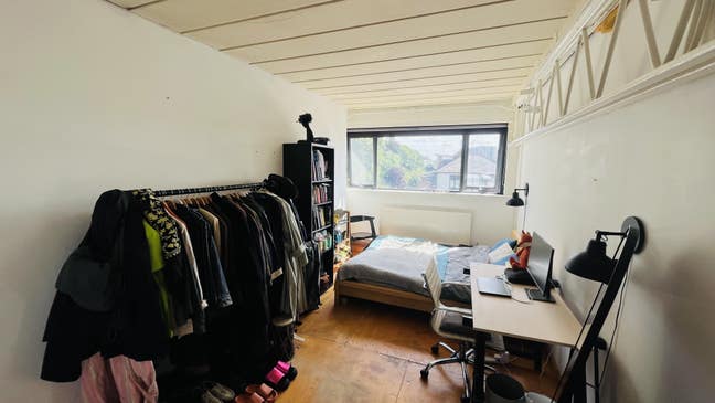 Bright Room in Harringay Warehouse for rent Main Photo
