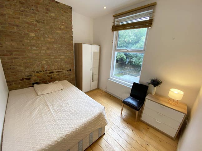 4 rooms in a house -  rooms available in September Main Photo