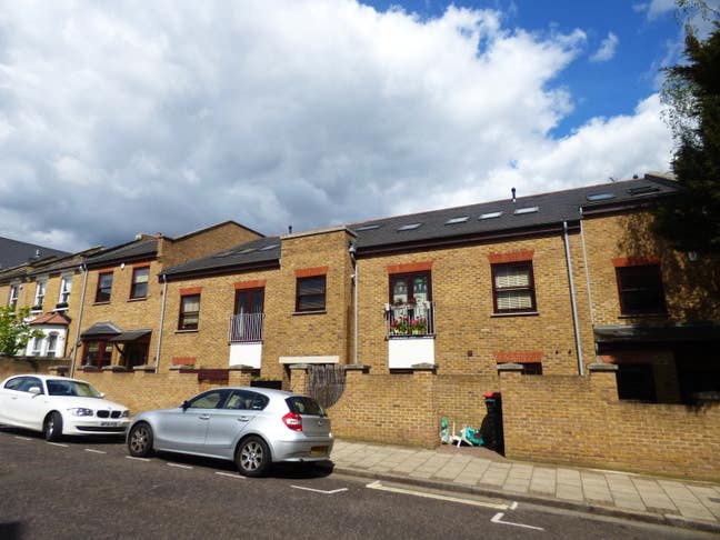 Stunning 4 bed/ 3 bath house with Garden, Homerton Main Photo