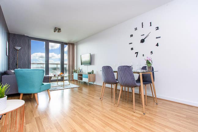 Luxury En-Suites next to Park with City Views Main Photo