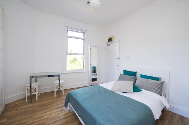 Studio Flat in Hammersmith Available September Main Photo