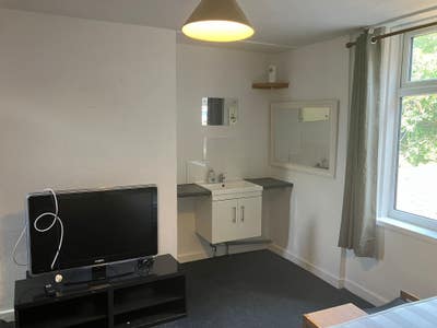 1 Bedroom For Lower High Street, Stourbridge DY8 1 Main Photo