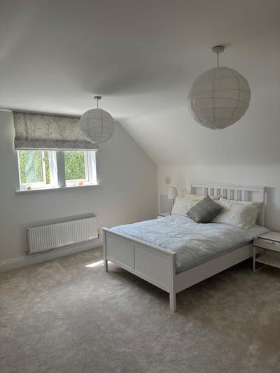 Stunning double bedroom with views Main Photo