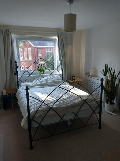 Large double bedroom available - Main Photo
