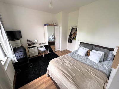 Moseley Studio Flat, all bills included Main Photo
