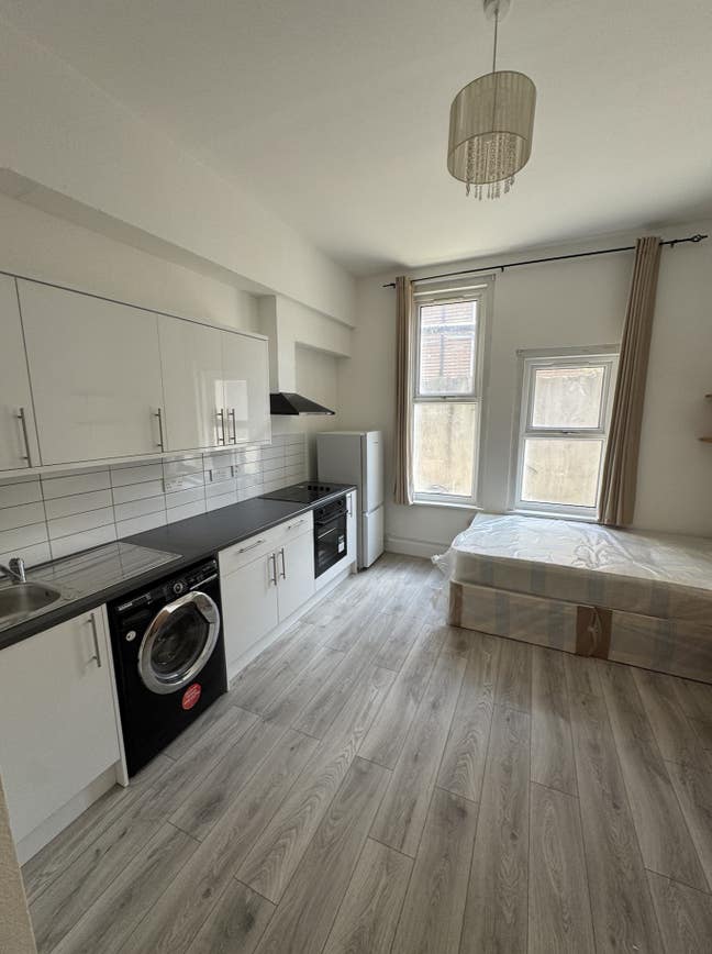 Brand Newly Renovated Studio Flat In Homerton Main Photo