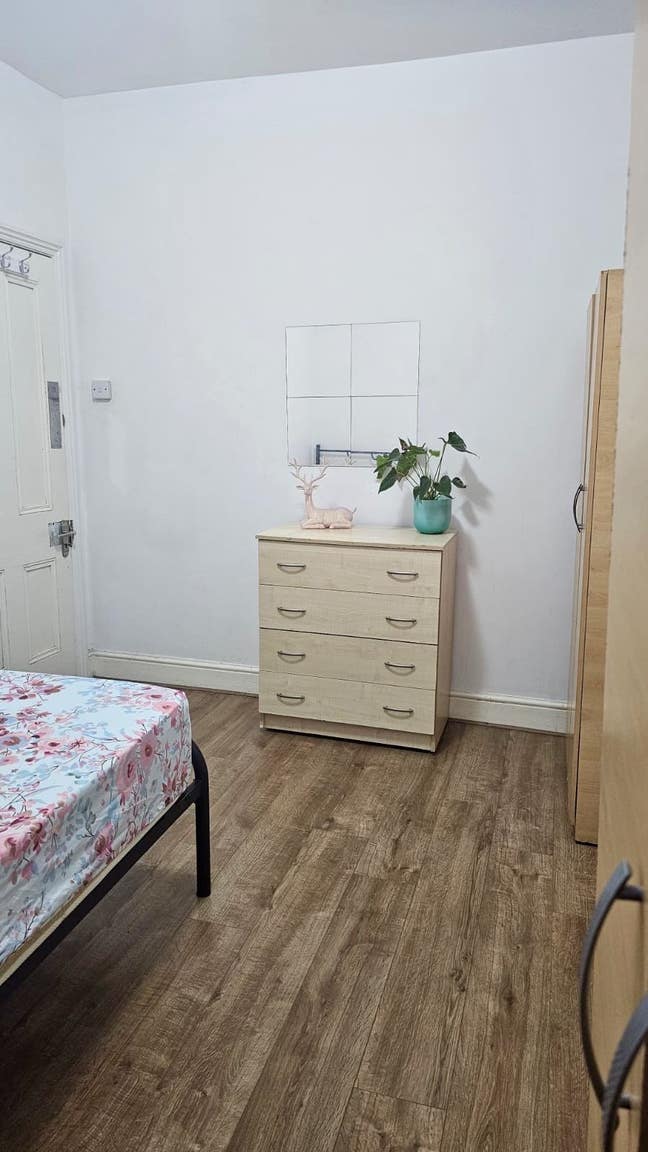 Double room near Croydon hospital Main Photo