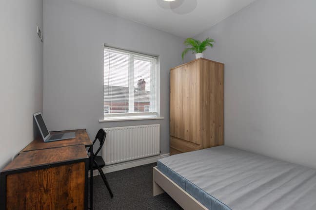 Calling All Students! 2 Furnished, Double, Rooms Main Photo
