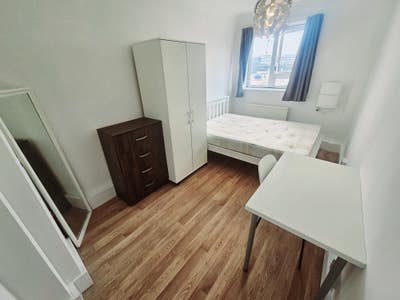 4 Bedroom Flat in heart of Euston Main Photo