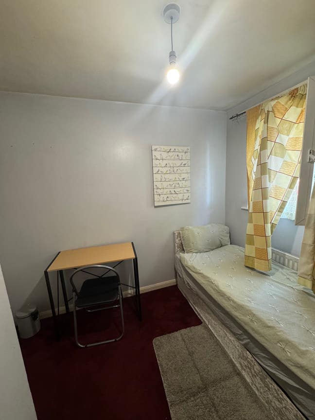 Single Bedroom Close to New Cross Gate Station  Main Photo