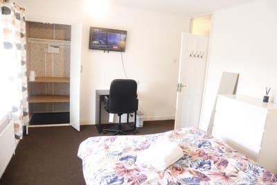 Fabulous double room all bills inclusive 585£ Main Photo