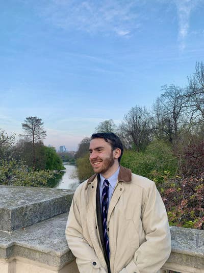 Software engineer looking for flat in London Main Photo
