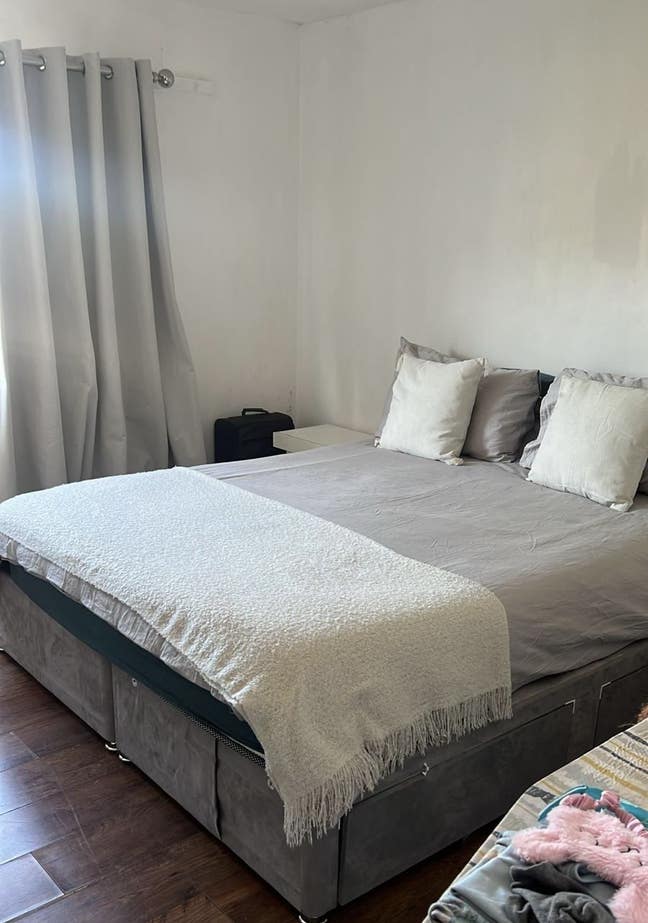 Room available in Newbury Park Main Photo