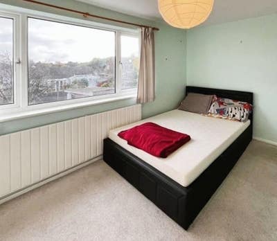 Double bedroom in CB4 with 2 PhD students Main Photo