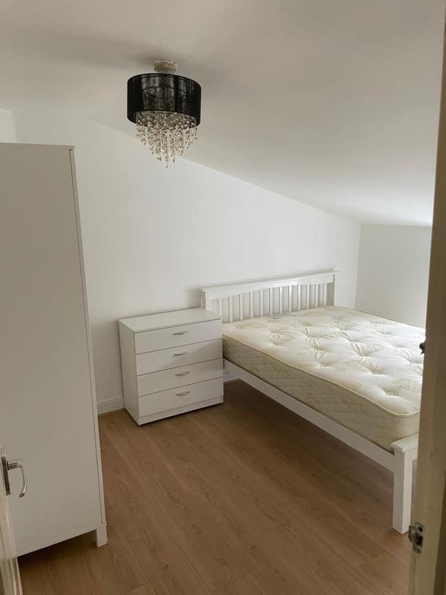 Double Room Available near Stratford E7 9HY Main Photo