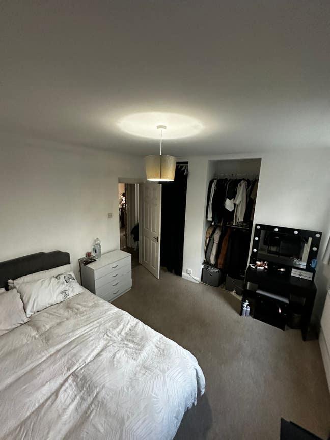 Double room available in Balham  Main Photo