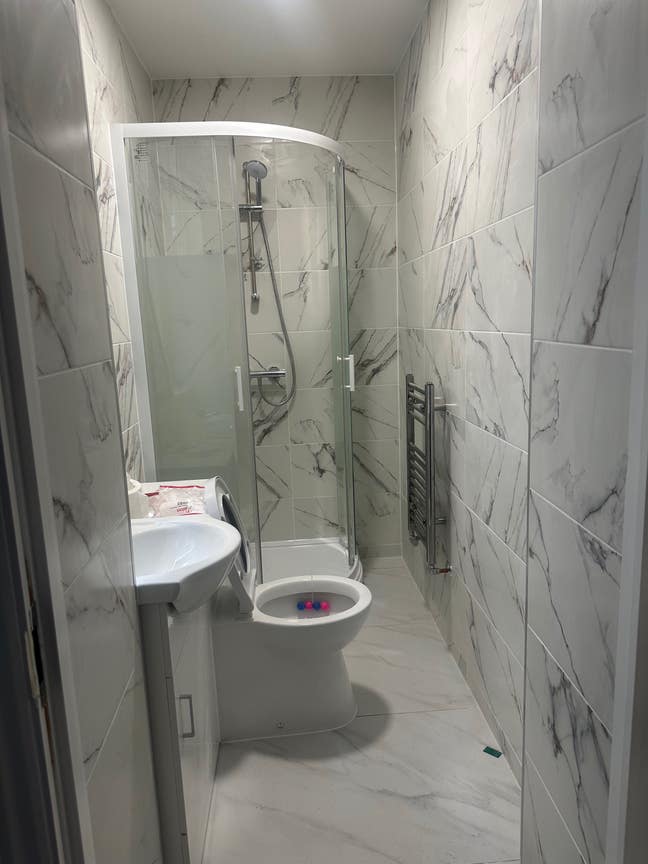 Newly renovated property with ensuit double room Main Photo