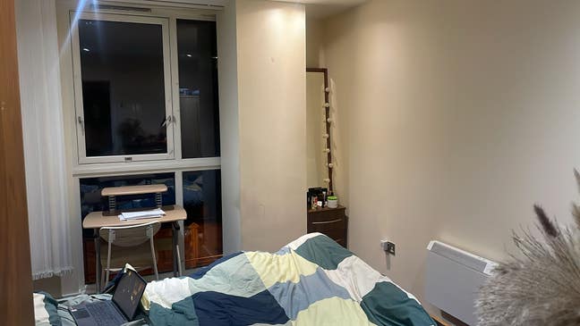 Double Bedroom with Separate Bathroom !! Hot Cake  Main Photo