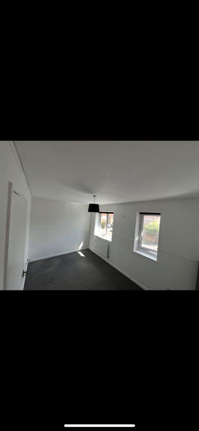 Double room in 2 bed house  Main Photo