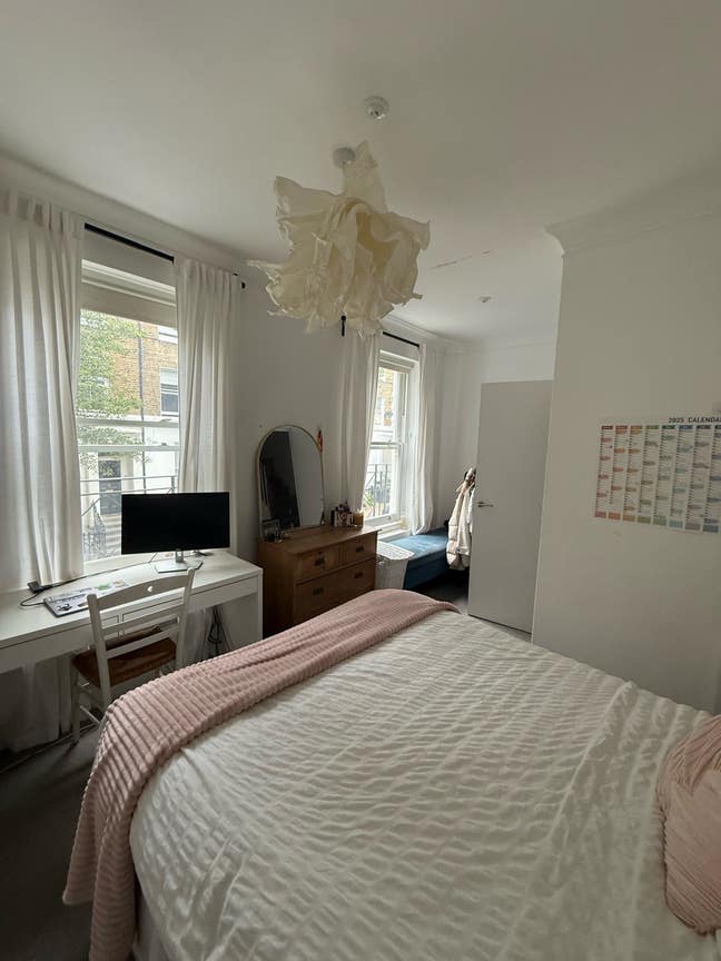 Sublet 15 - 30 July in Sunny Islington Flat Main Photo