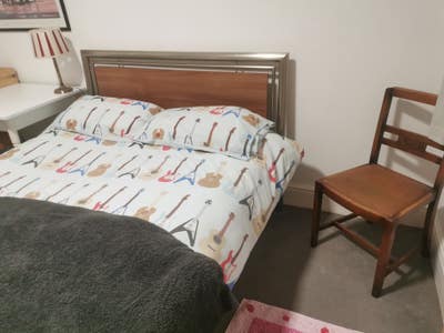 Bright double room in quiet flat Main Photo