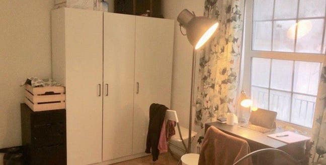 Amazing whole flat on offers near brick lane  Main Photo
