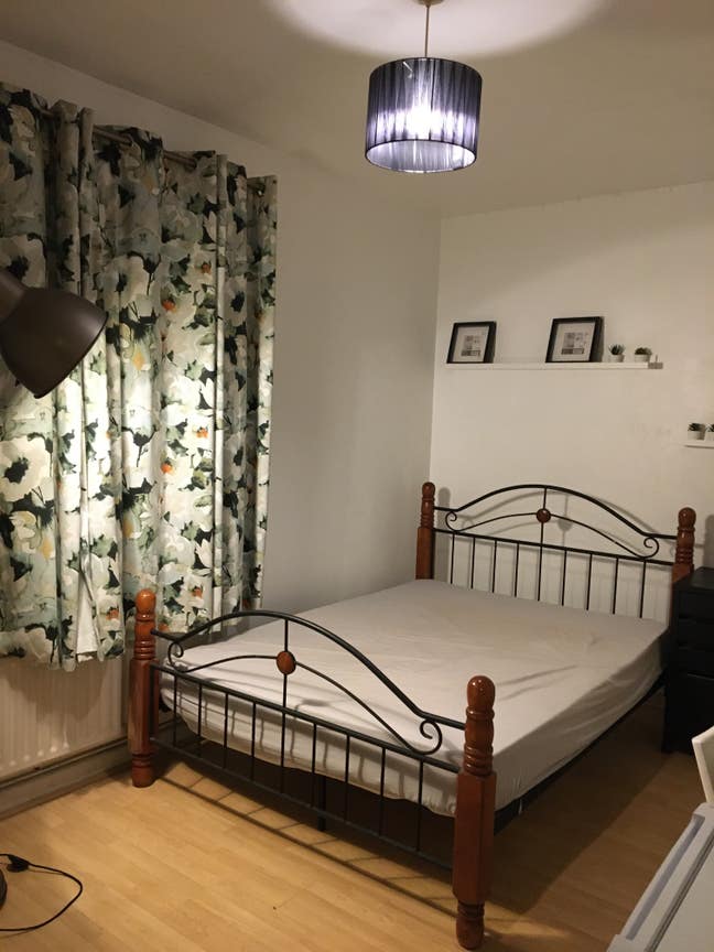 Amazing whole flat on offers near brick lane  Main Photo