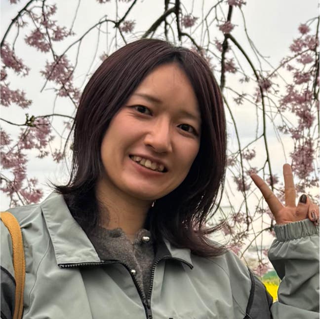 I am a female aged 30. I am looking for a sin... Main Photo