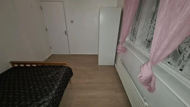 Bright Double Room in Newly Redecorated House SE2 Main Photo