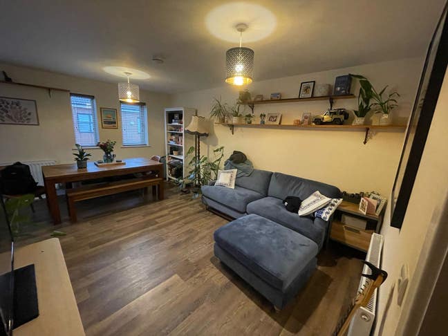2 bedroom flat to rent in Fishponds - private let Main Photo