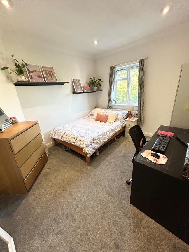 Double Room Available in Tooting (£810pcm)  Main Photo