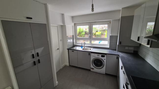 Four-Bedroom Garden Flat Within Gated Ex-Local Aut Main Photo