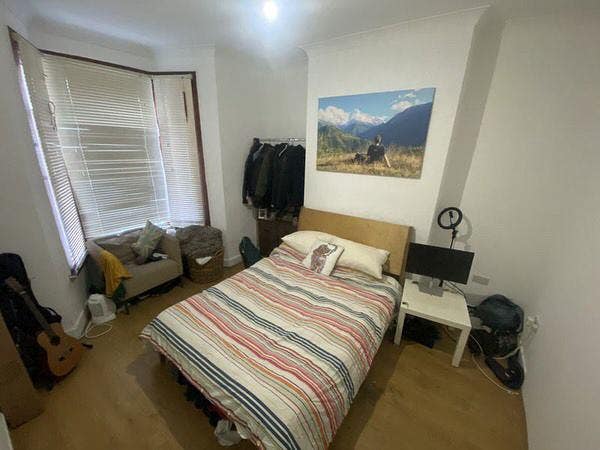 Double Room Available in Friendly House Share Main Photo