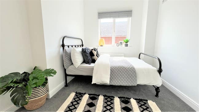 Double Room En Suite  Close to Whh | Deposit Free Main Photo